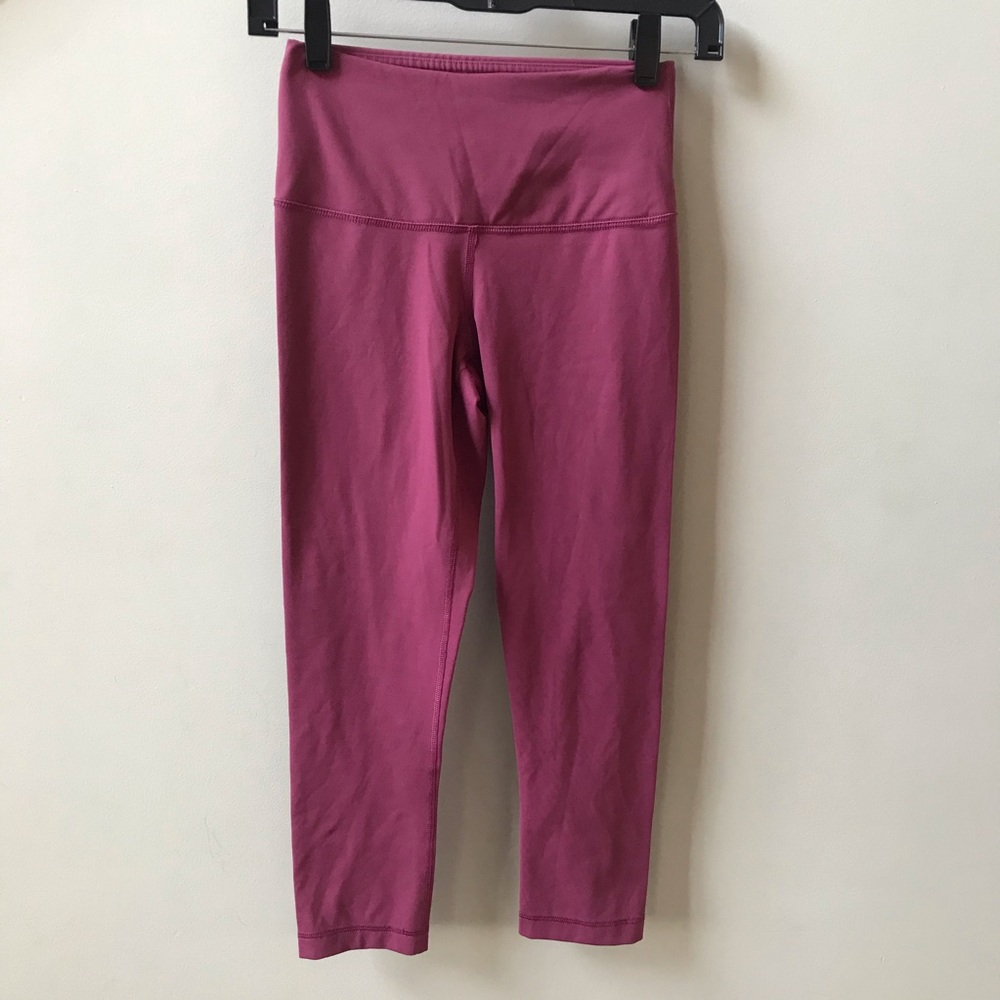 3/$15 Yogalicious Pink Berry Cropped Leggings